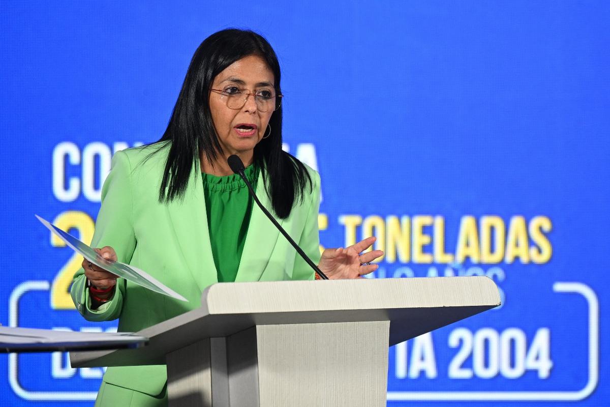 Trump: Acting Venezuelan Leader Will Face Consequences If She Doesn’t ‘Do What’s Right’ thumbnail