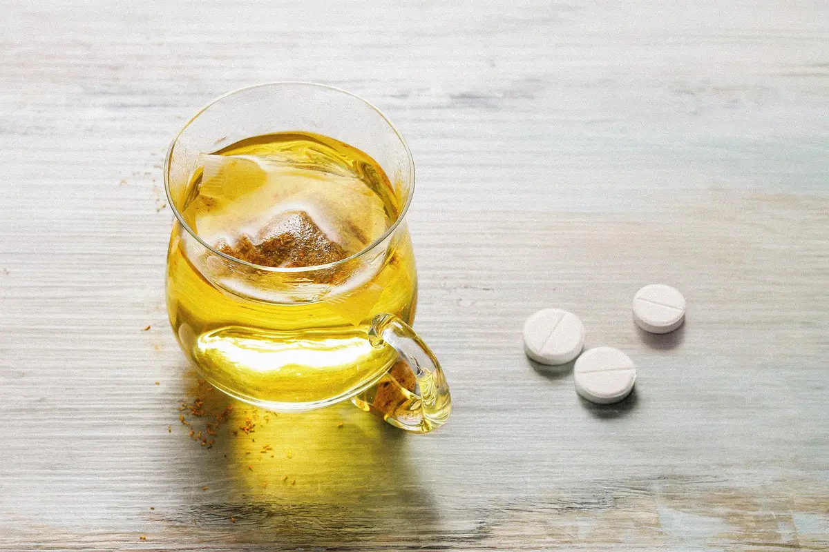 How to Safely Combine Herbal Remedies With Your Medications