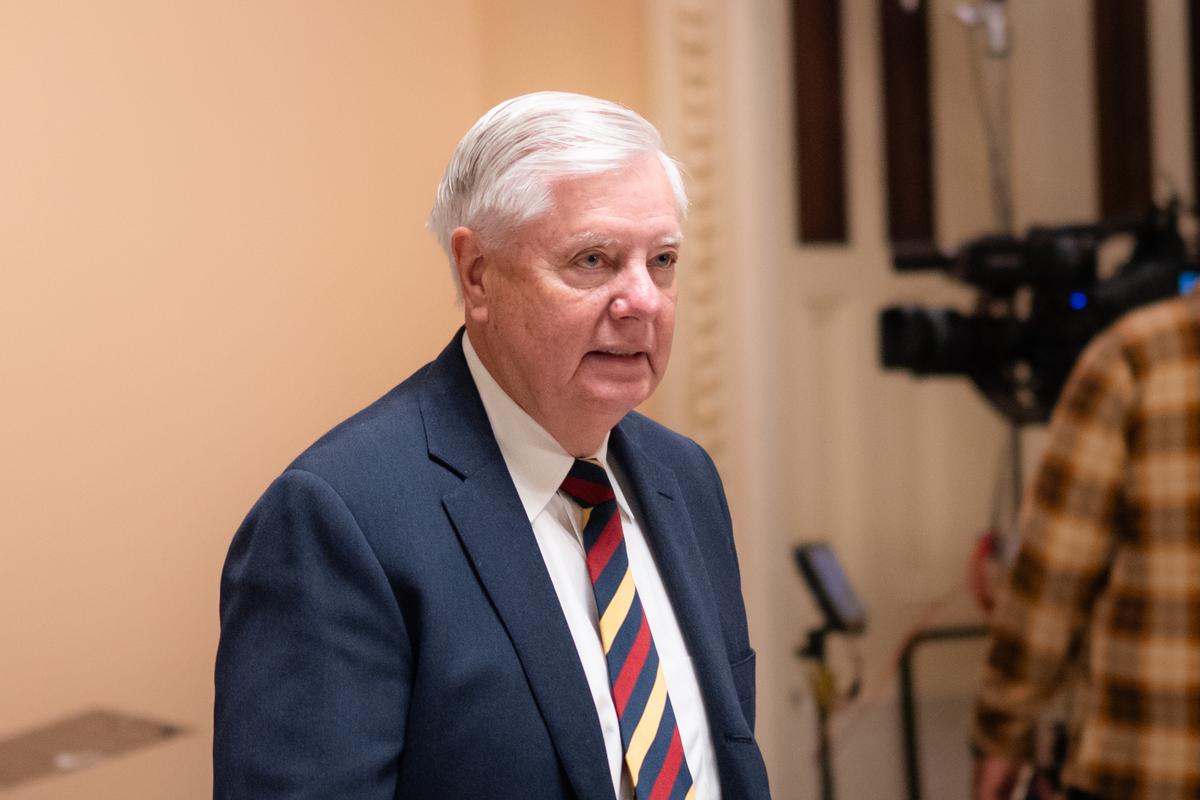 Sen. Graham Says It’s ‘Delusional’ to Think Post-War Iran Is Stronger