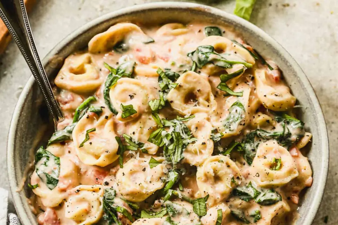 Creamy Tomato Tortellini