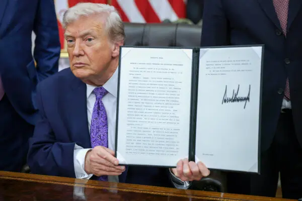 Trump Signs Executive Orders