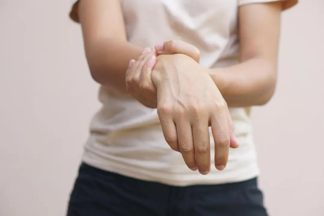 Why Your Hand Goes Numb When You Turn Your Head—And What It Really Means