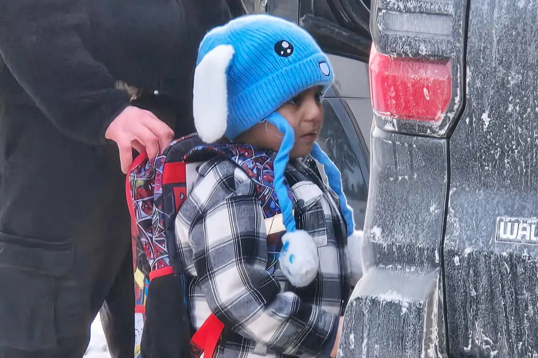 Judge Blocks Deportation of 5-Year-Old Boy and Father in ICE Custody