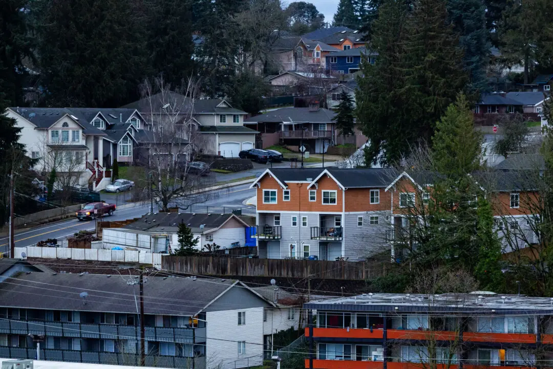 Seattle Mayor Directs Police to Track and Document ICE Enforcement Activities