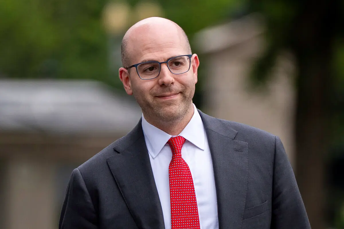 Fed Governor Stephen Miran Resigns From White House Post