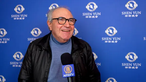 Audience in Eckbolsheim Amazed at ‘Precision and Perfection’ of Shen Yun Dancers