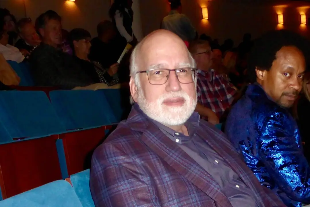 Company Executive Praises Shen Yun: ‘A New Experience’ Exploring the Deep Roots of Chinese Culture