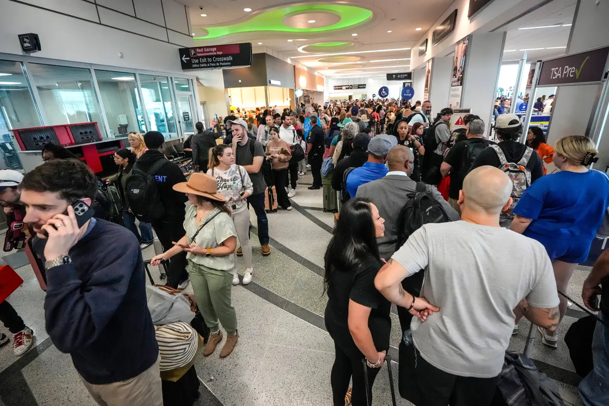 Travelers to Face 3-Hour Delays in Airports: TSA