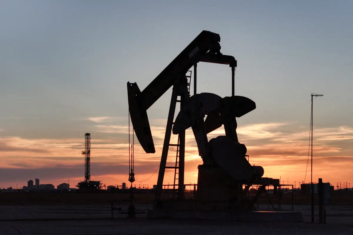 Oil Falls to 3-Month Low as Markets Await Details of US–Iran Peace Deal