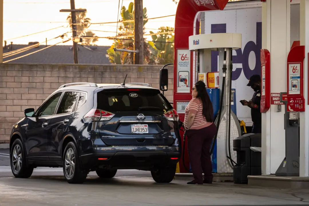 Gas Prices Drag US Consumer Sentiment to Fresh Low in May