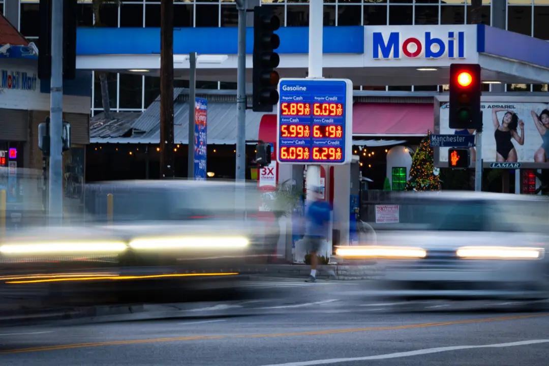 Traffic moves past a gas station in Los Angeles, on March 11, 2026. Oil prices have gone up since the start of the Iran war, and after new leader Mojtaba Khamenei’s regime signalled that the Strait of Hormuz would likely remain shut.(John Fredricks/The Epoch Times)