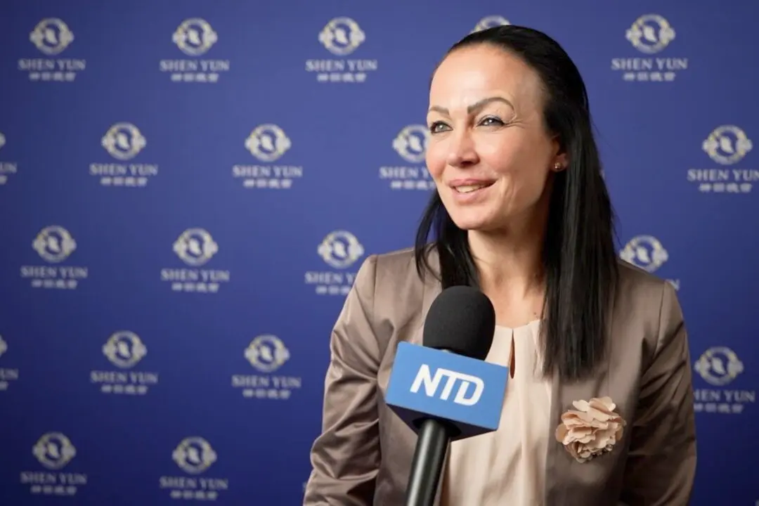 ‘Unlike Anything Else in the World’: Mulheim Audience Member Recommends Shen Yun