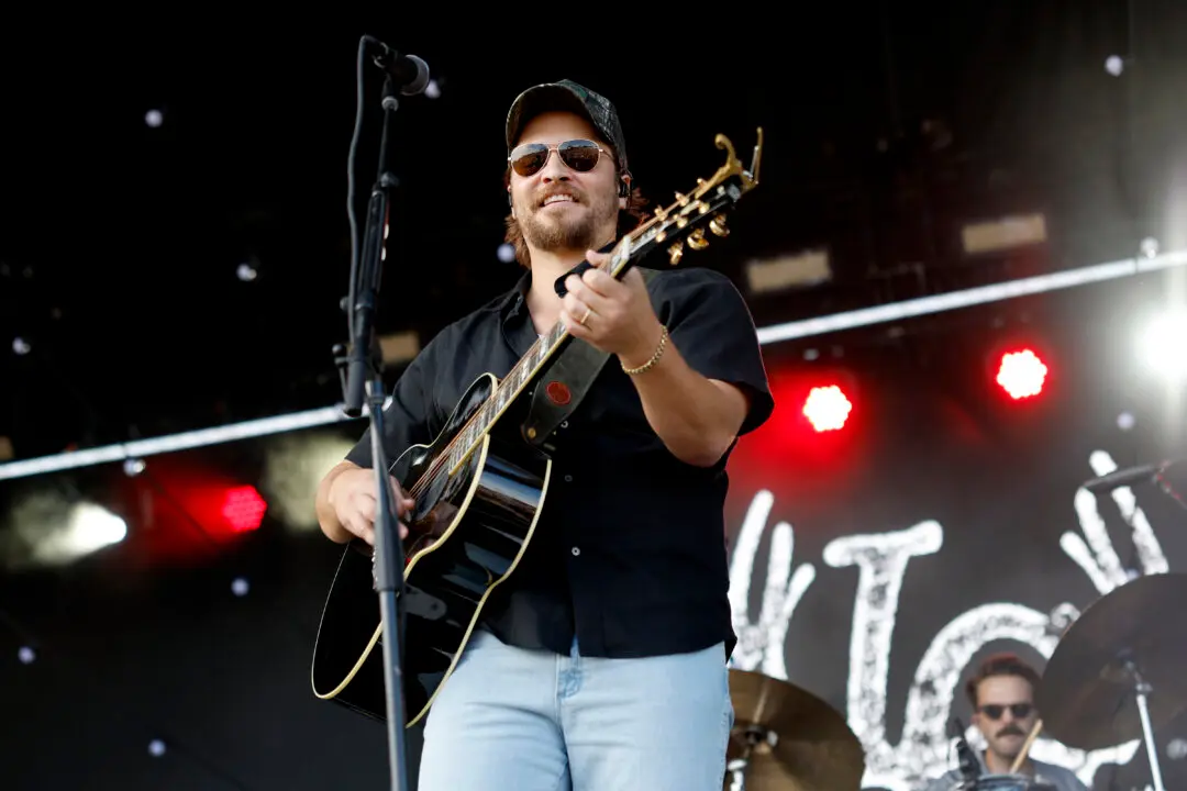 ‘Red Bird’: Luke Grimes Releases New Album