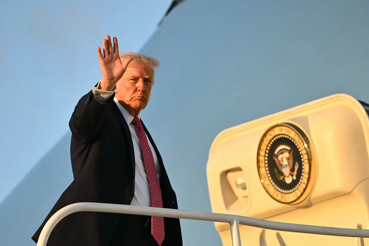 Bipartisan Senators Urge Trump to Hold Firm on China Shipbuilding Ahead of Xi Summit