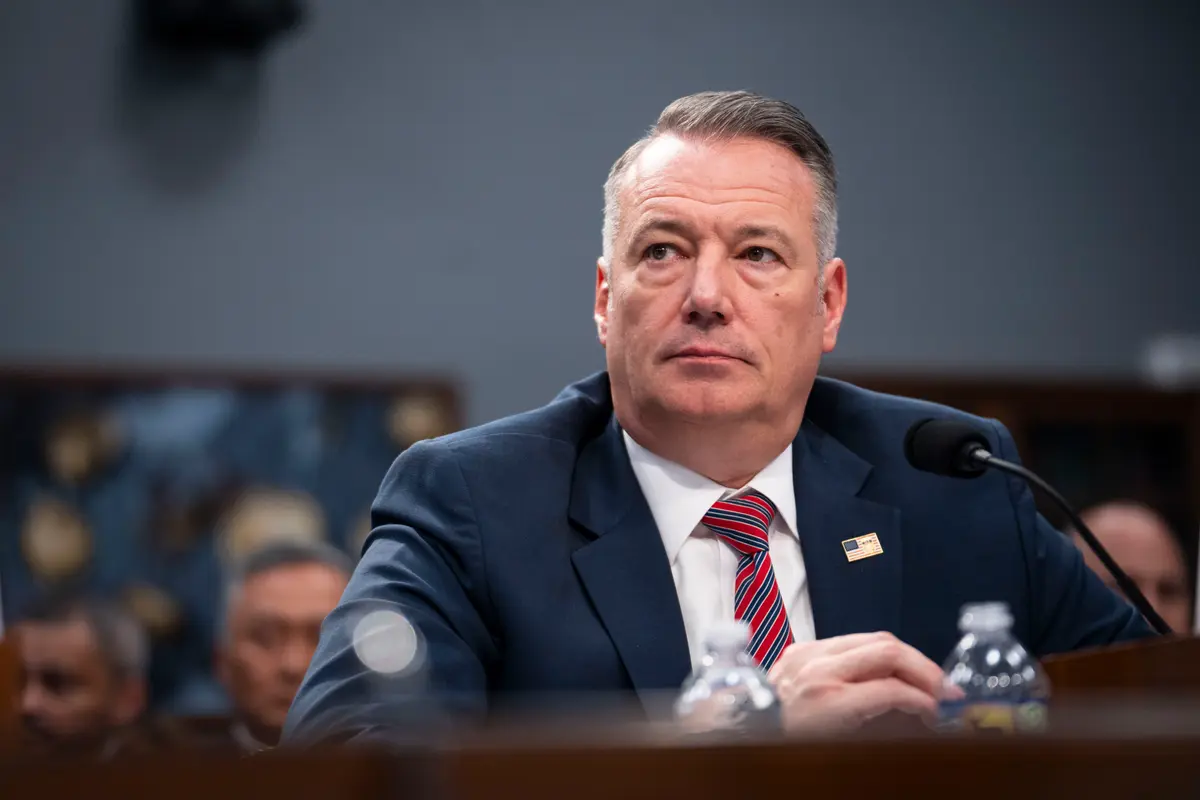 Chinese Illegal Immigrants Use Gift Card Fraud to Fund China’s Military, ICE Chief Says