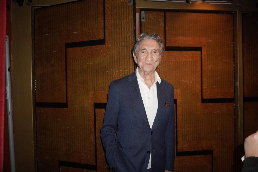 Retired Argentine Diplomat Praises Shen Yun’s Exceptional Artistic Excellence