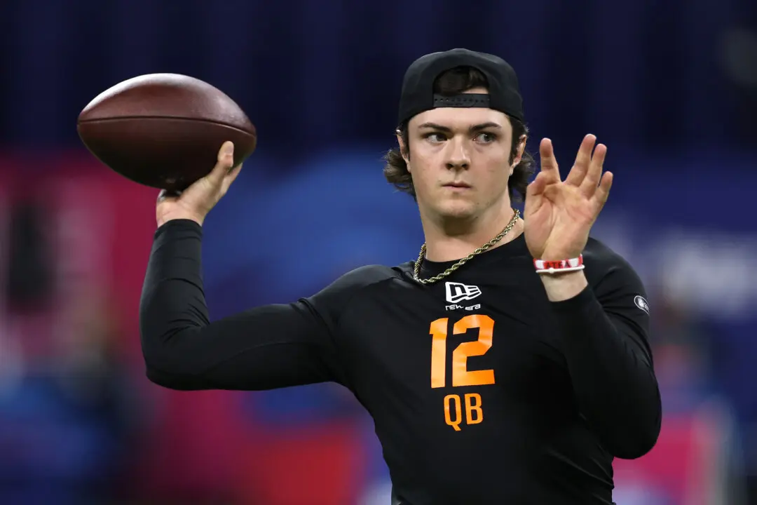 Patriots’ Rookie QB Says He'll Get Drake Maye’s Coffee for Opportunity to Learn