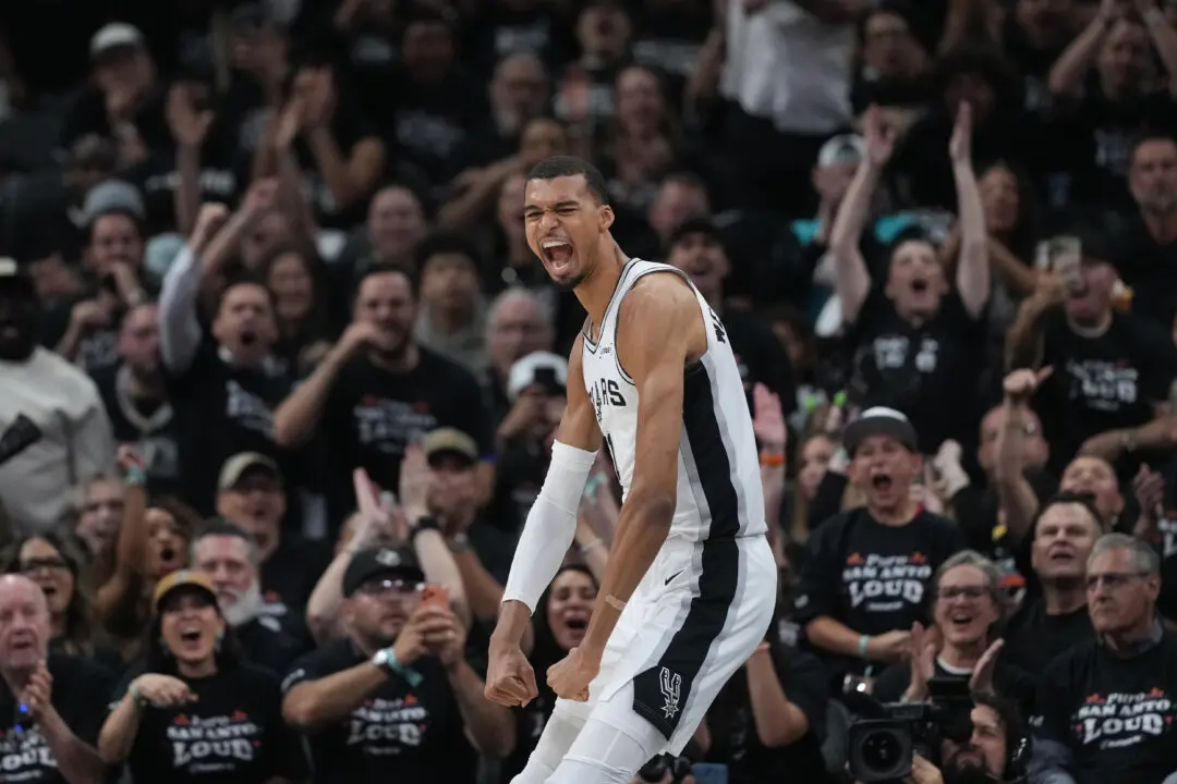 Spurs Look Like Contenders After Dispatching Blazers 