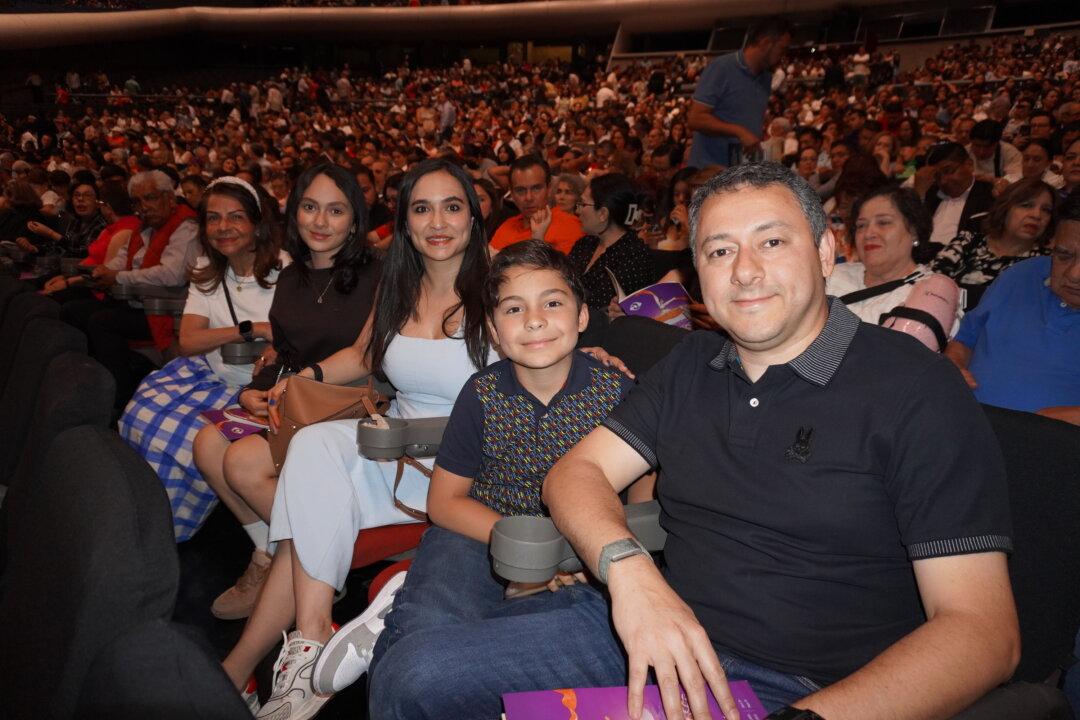 Mexico City Audience Appreciates Tradition, Spiritual Themes in Shen Yun