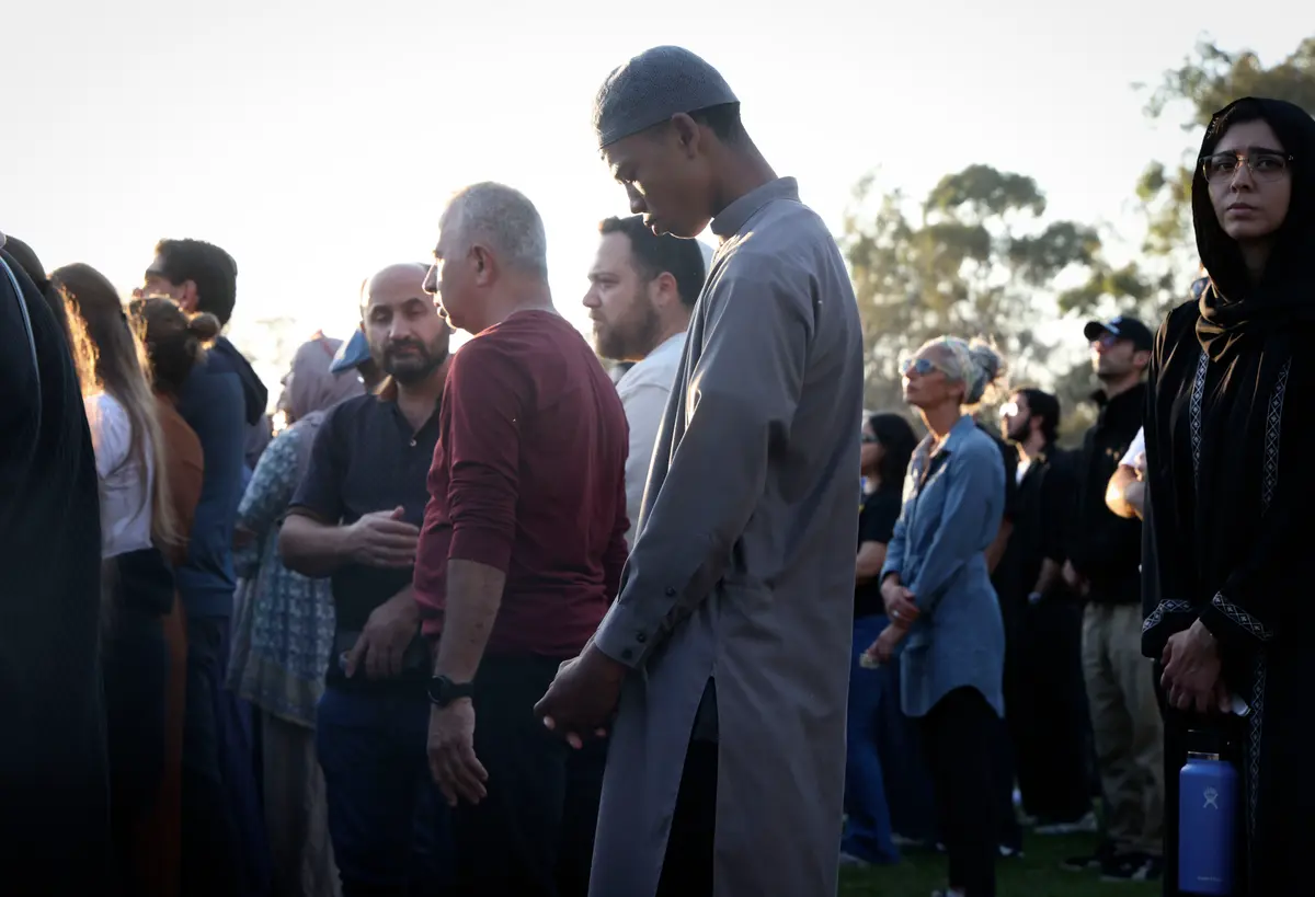 Slain Guard of San Diego Mosque Hailed a Hero as FBI Reveals Shooters Were ‘Radicalized’ Online