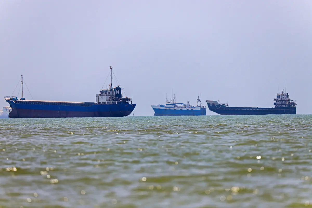 Vance Says US Has Lifted Blockade as Shipping Picks Up in Hormuz Strait