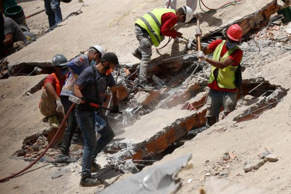 LIVE NOW: Search Continues for Venezuela Earthquake Victims