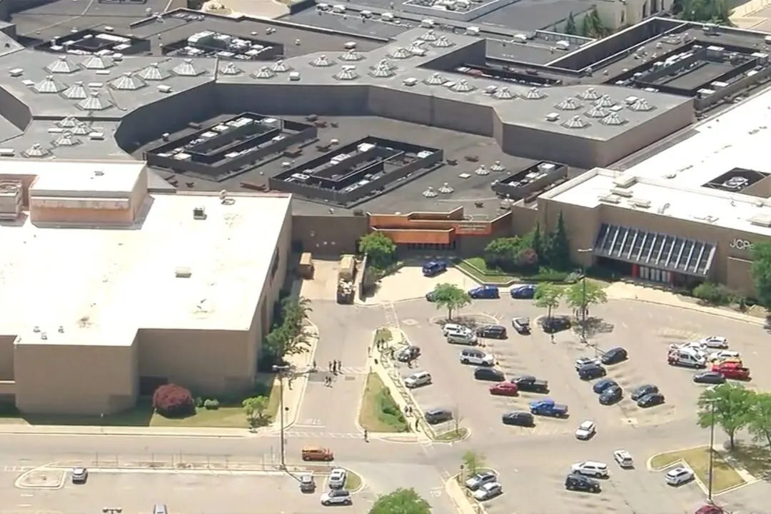 2 Dead in Shopping Mall Shooting in Suburban Detroit