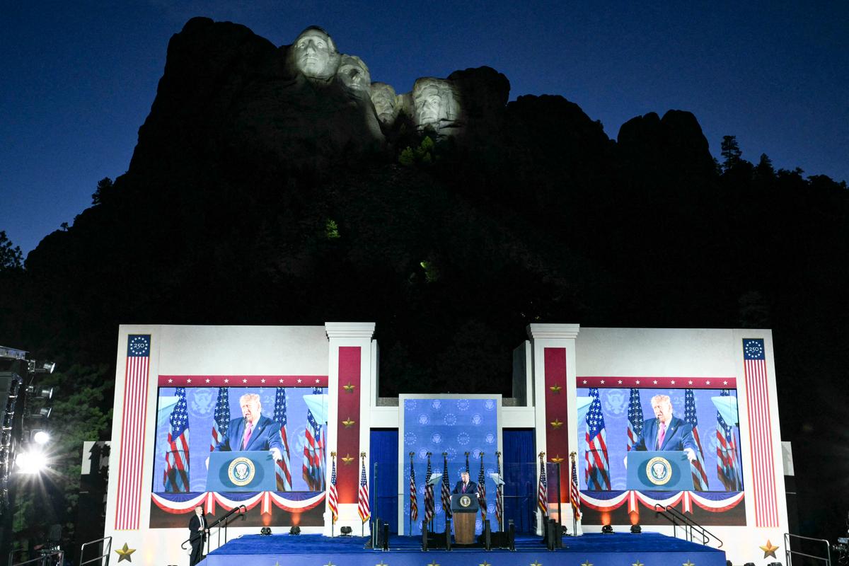 Trump to Address July 4 Crowd Before Record-Setting Fireworks Display