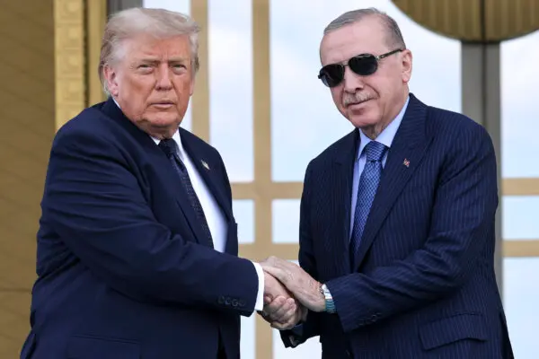 Trump Meets With Turkish President Erdogan; High-Rise Building Under Construction in NYC Deemed Unstable