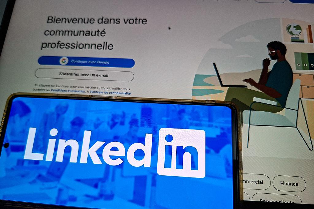 LinkedIn Set to Pay Australian News Companies for Content