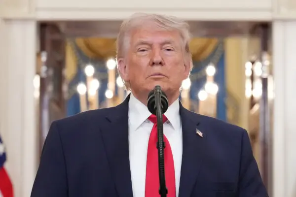 Trump: U.S. Semi-Negotiating With Iran; Major Earthquake Strikes Western Colombia