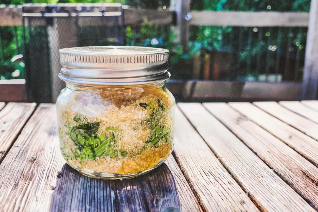 How to Make Your Own Plantain Cough Syrup