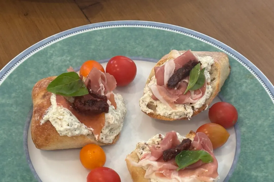 No-Cook Ricotta Toasts Are Packed With Summer Flavor