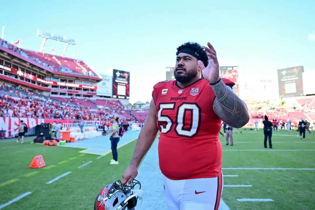 Buccaneers DT Vita Vea Requests Trade Amid Stalled Contract Talks