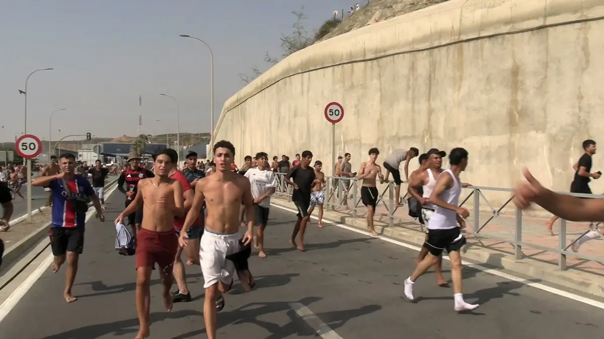 Spanish Ceuta Calls for Army Deployment as Thousands of Illegal Immigrants Breach Border