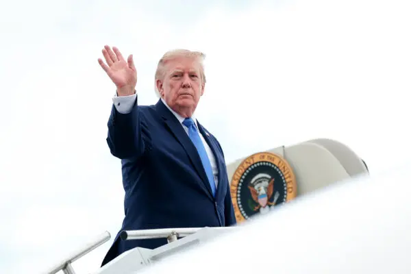 Trump Says Iran Talks to Begin on Monday; Senators Avert Election-Time Shutdown | NTD Good Morning (Aug 3)