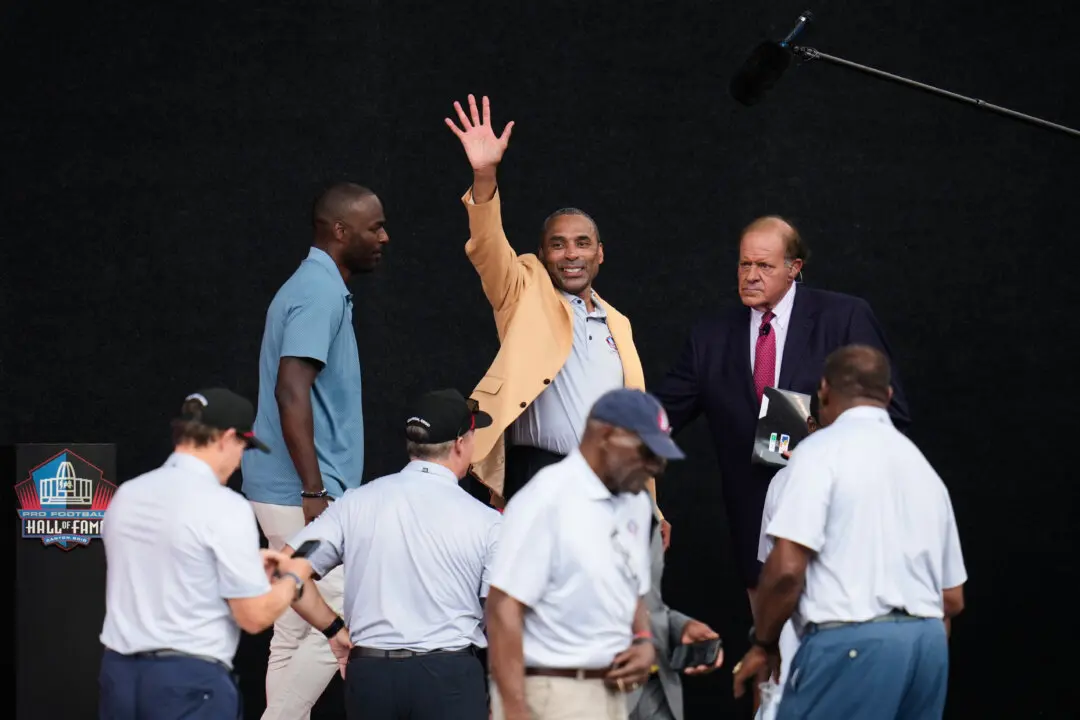 Roger Craig Reveals Vascular Dementia Diagnosis During NFL Hall of Fame Speech