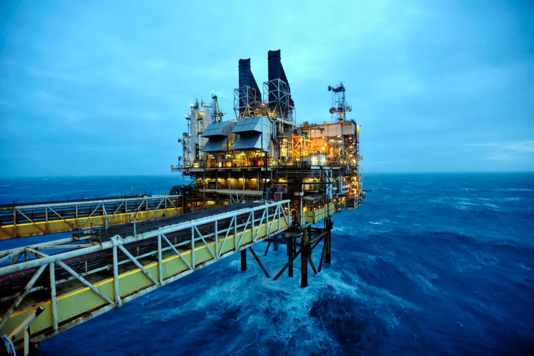 BP Explores Sale of North Sea Business as UK Signals ‘Pragmatic’ Energy Policy