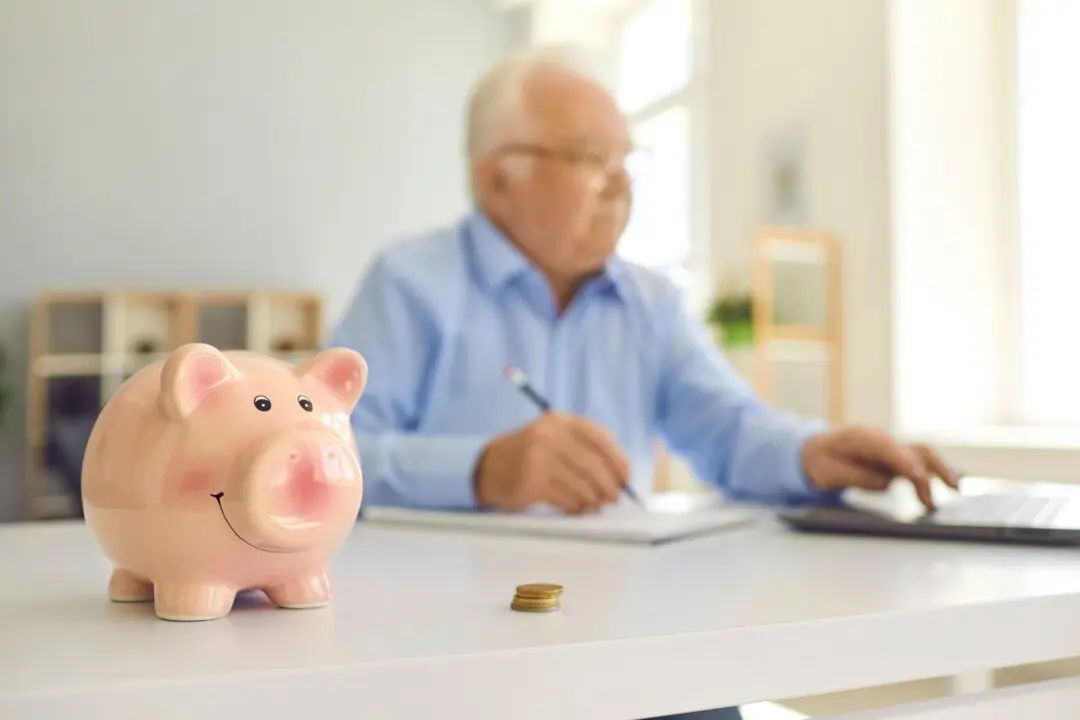 The Pros and Cons of a Reverse Mortgage in Retirement