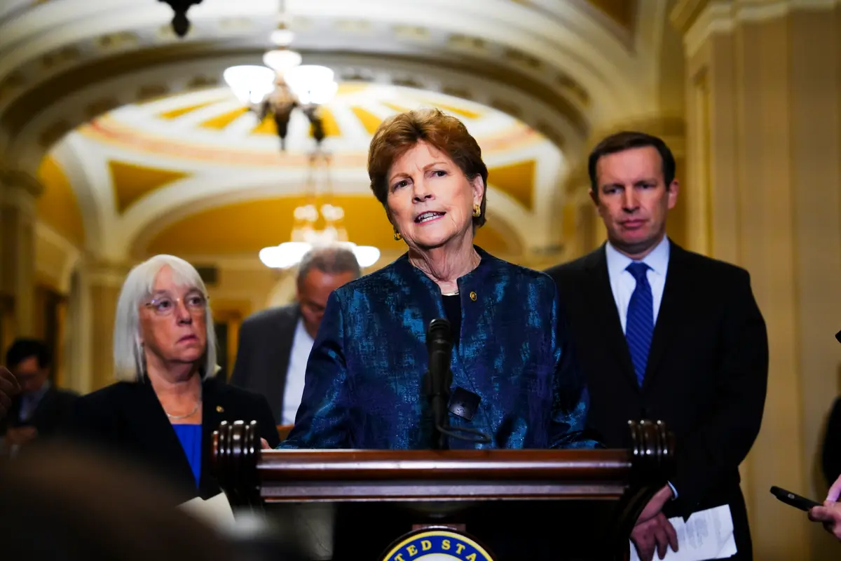 Senators Plan Taiwan Trip Ahead of Trump’s Summit With Xi Jinping