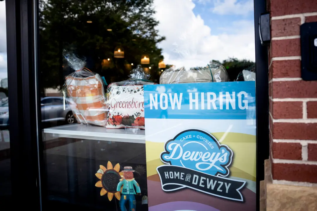 Unemployment Claims Signal Labor Market Stabilization Ahead of Jobs Report