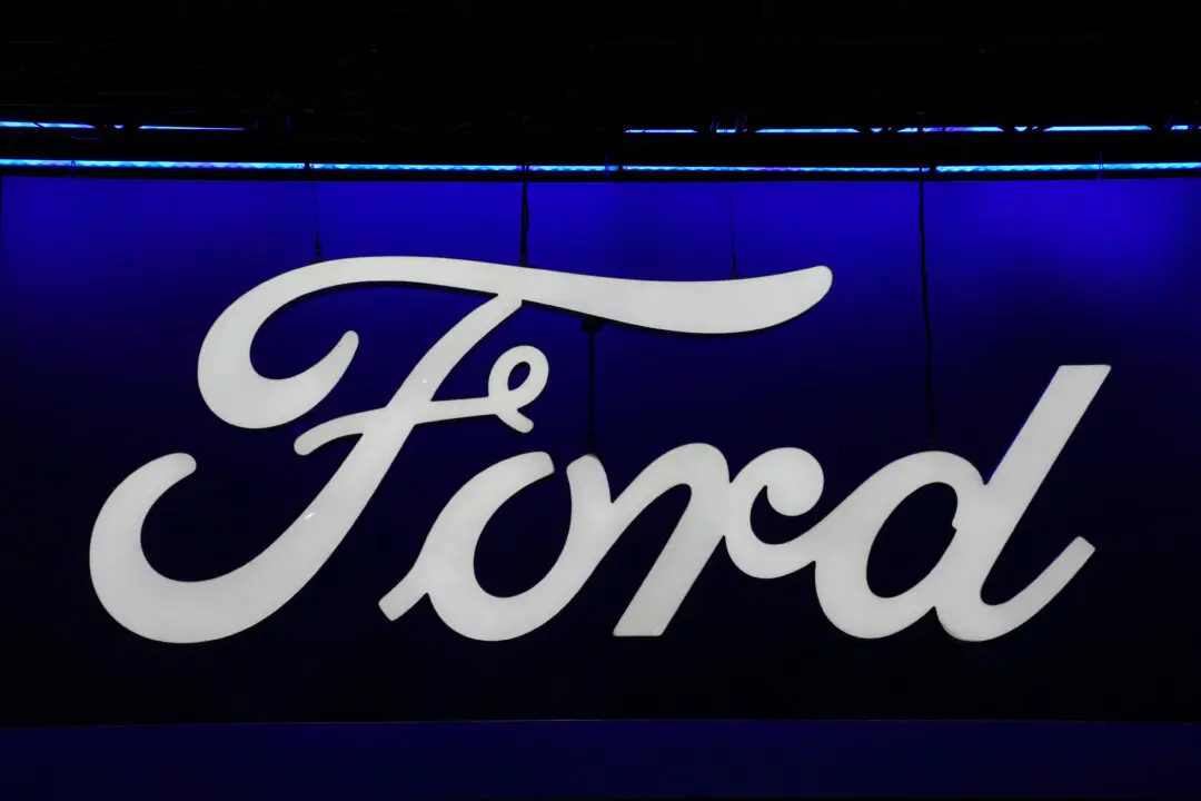 Ford Recalls Nearly 390,000 Vehicles for Potential Second-Row Seat Hazard