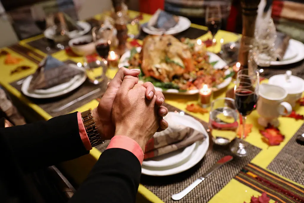 Tips for Navigating the Season of Joy While Dealing With Depression thumbnail