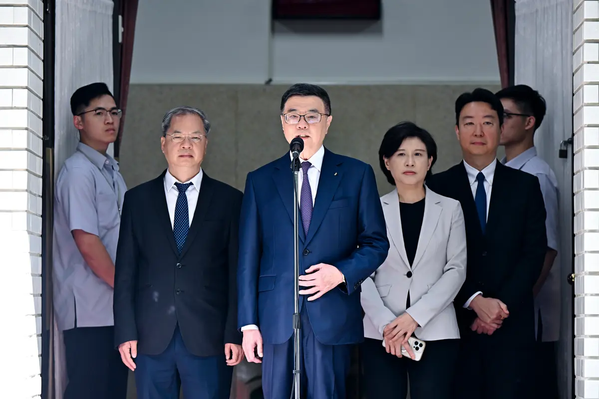 Taiwan’s Premier Rejects Xi’s ‘Return to China’ Call thumbnail