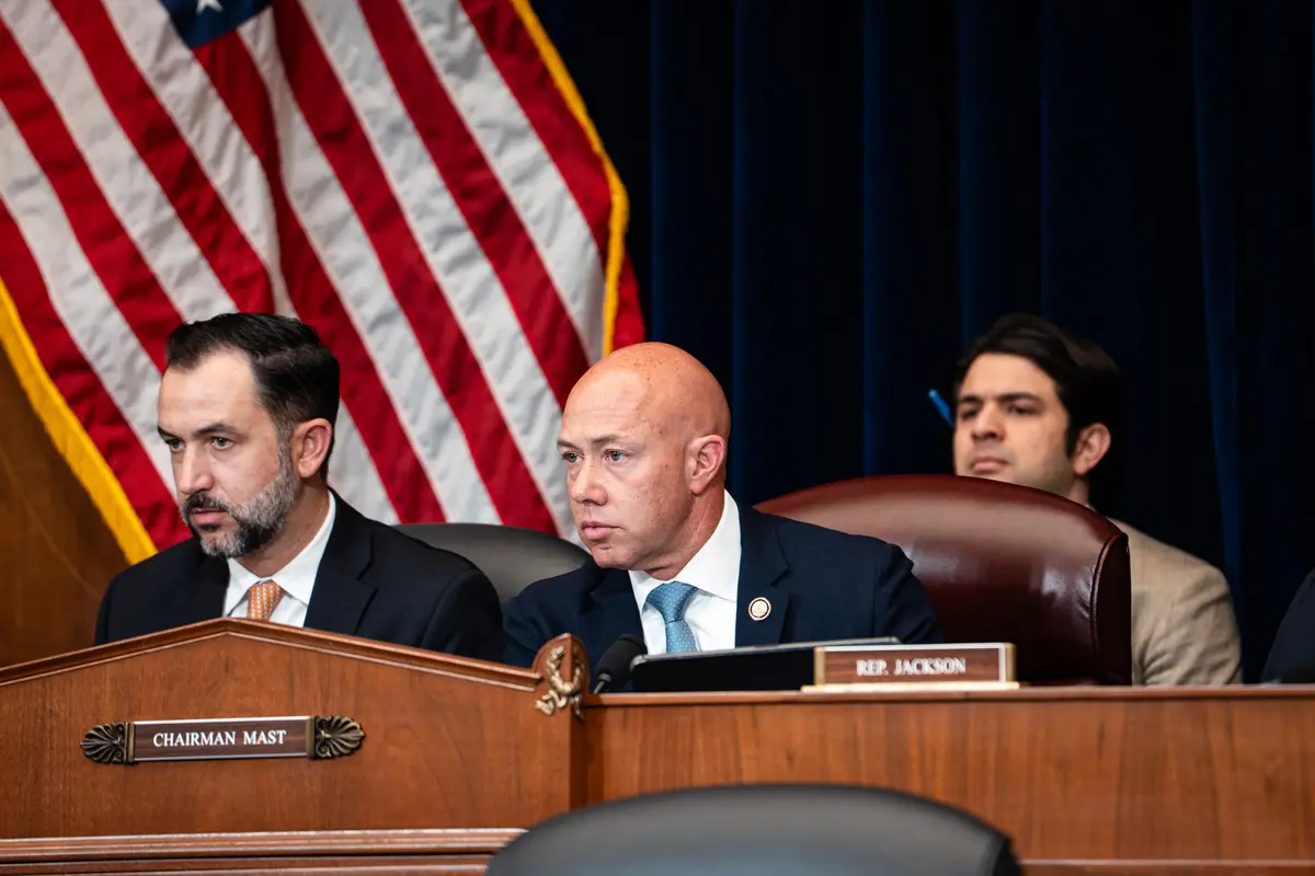 New China AI Chip Rule Puts Trump Admin, Lawmakers at Odds thumbnail