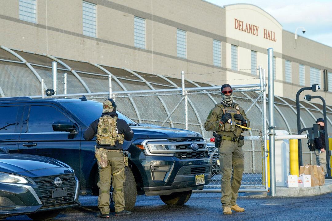 Jeffries Says House Democrats Will Work to Shut Down New Jersey ICE Facility