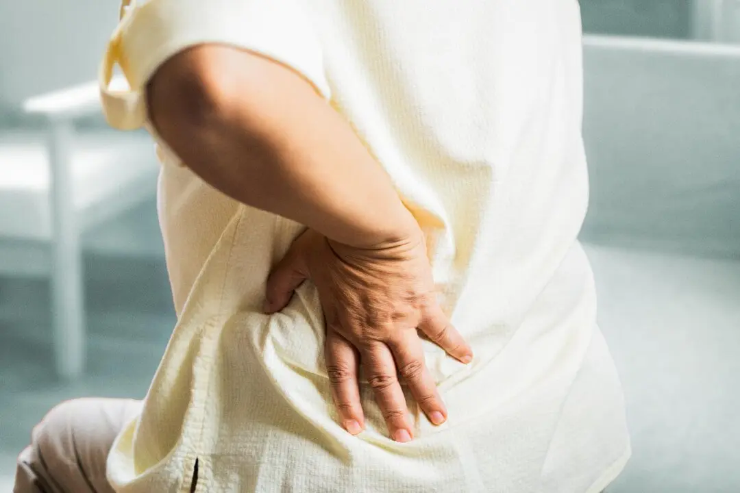 Feeling Foggy by Afternoon? Your Sitting Posture May Be the Culprit