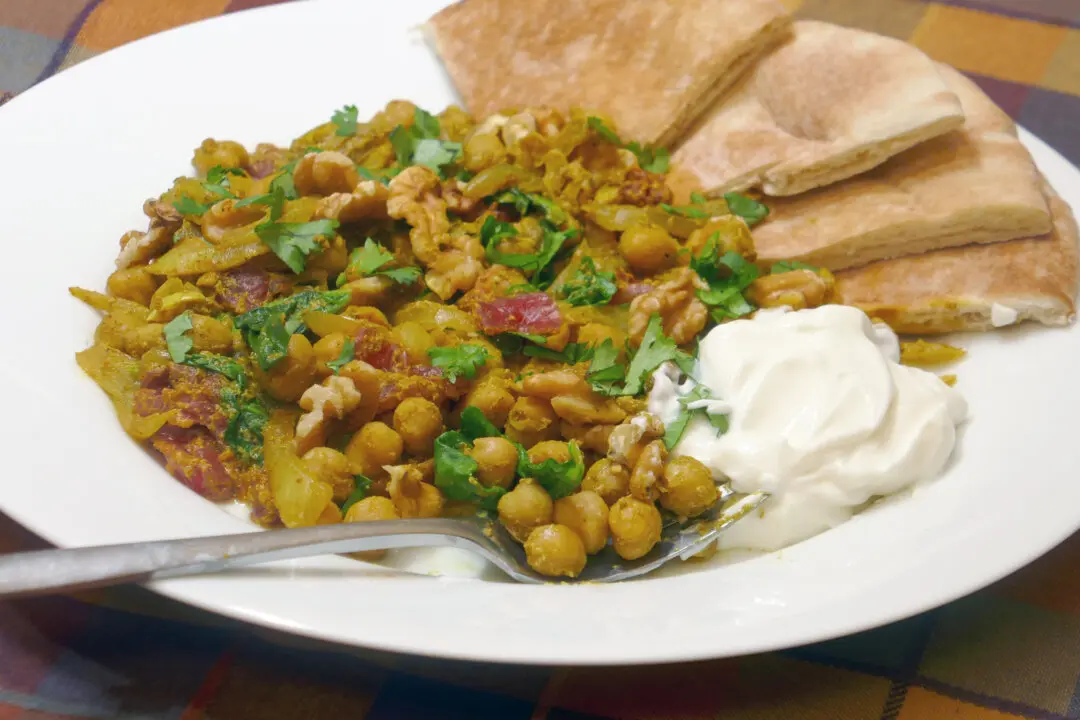 Chickpea Curry and Walnuts