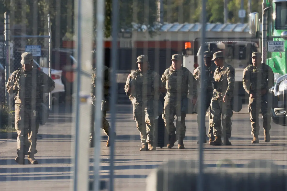 Texas and California National Guard Returning Home, Governors Say thumbnail