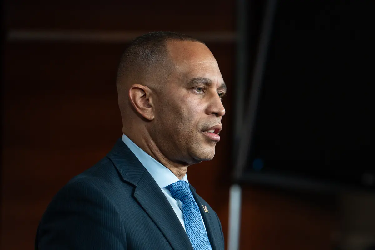 Democrats Step Up Push to Extend ACA Subsidies as Deadline Nears thumbnail